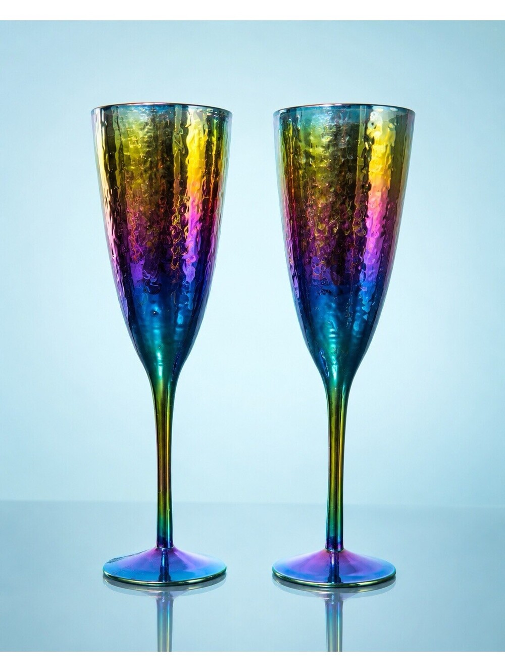 NWOB Anthropologie 2 Champagne Flutes Waterfall Purple Iridescent Glass 3x10.25”